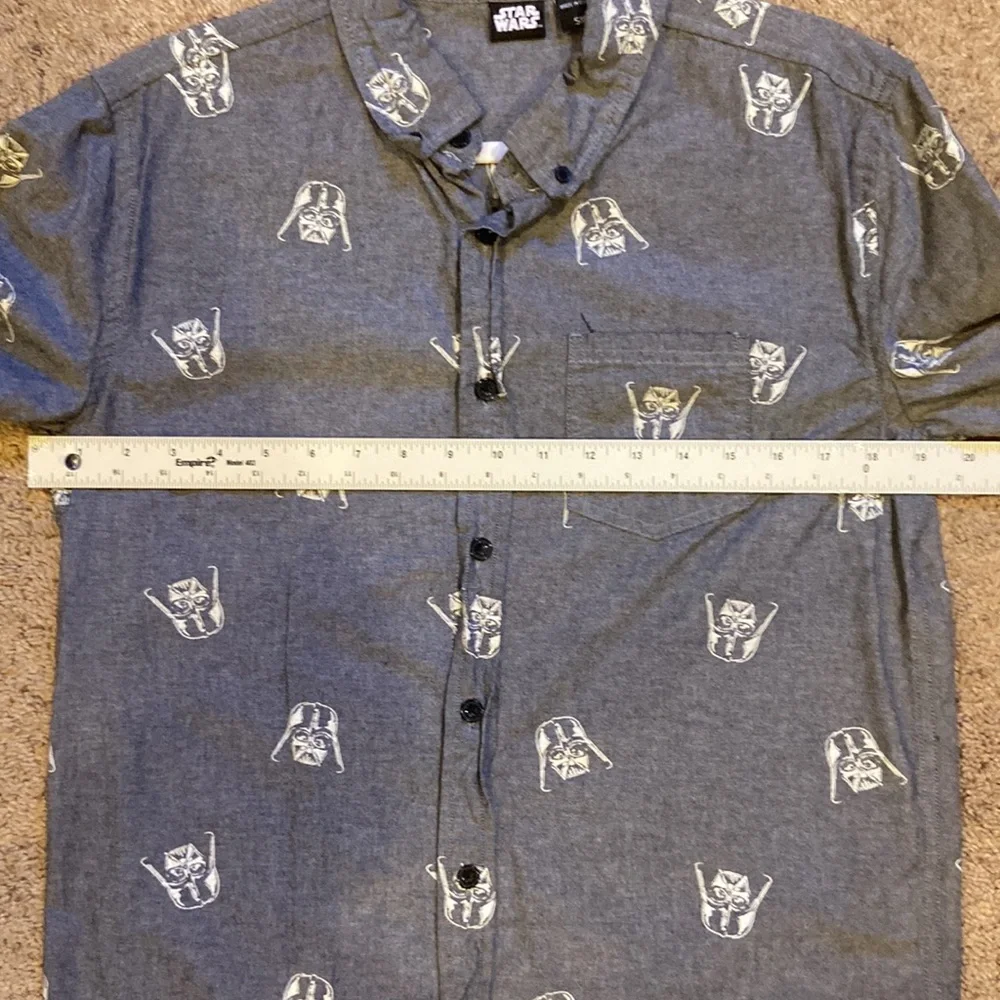 Authentic Star Wars Darth Vader Button Down Men’s Size Small Boys Large … - Picture 10 of 11